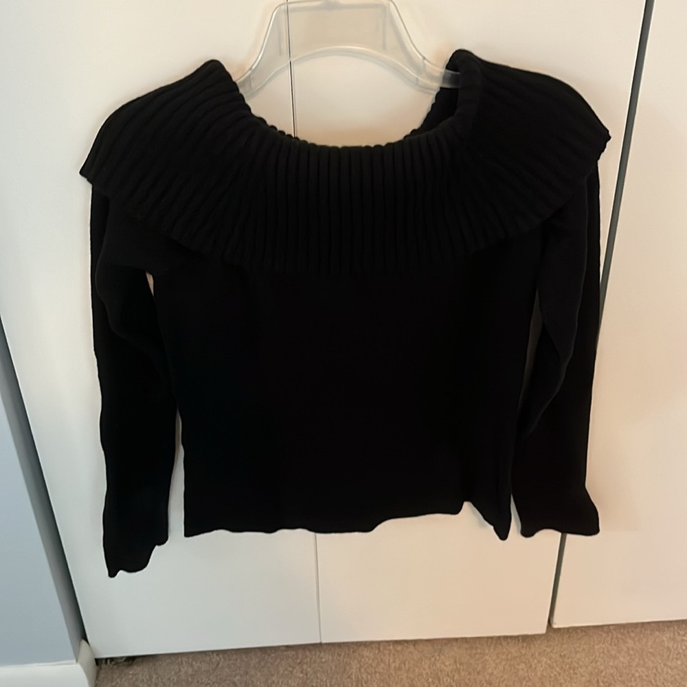 Black sweater, GAP, off the shoulder - Picture 2 of 2